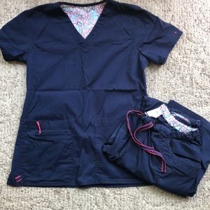 Women’s navy blue scrub set